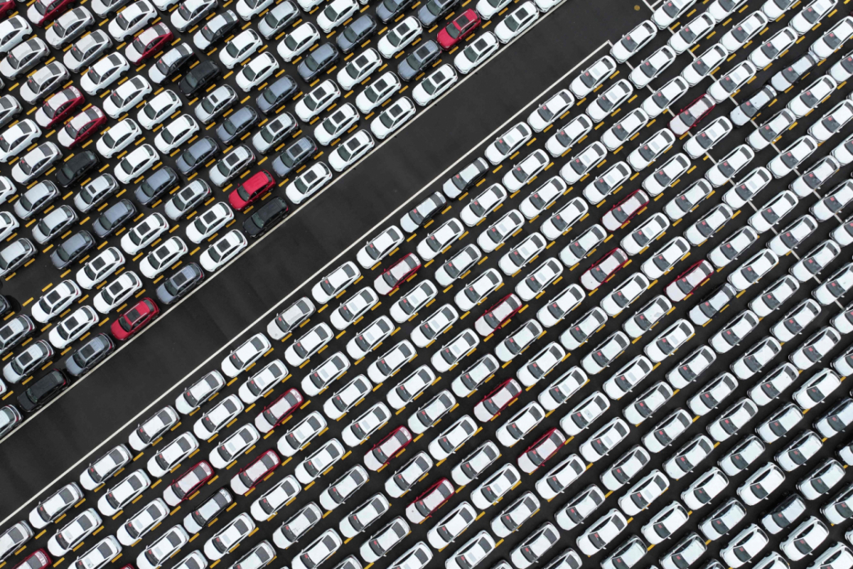 (롄윈강 AFP=뉴스1) = 2025년 9월 17일 중국 동부 장쑤성 롄윈강의 항구에 주차된 중국산 자동차들.