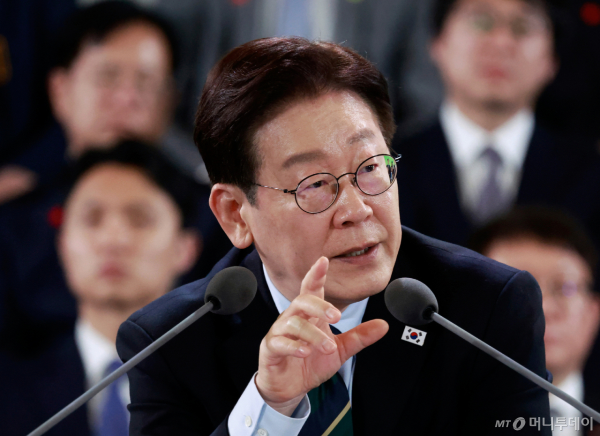 (제주=뉴스1) 이재명 기자 = 이재명 대통령이 30일 제주 한라대학교에서 열린 '제주의 마음을 듣다' 타운홀미팅 간담회에서 발언을 하고 있다. 2026.3.30/뉴스1 Copyright © 뉴스1. All rights reserved. 무단 전재 및 재배포, AI학습 이용 금지. /사진=(제주=뉴스1) 이재명 기자