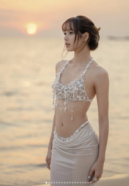 그룹 블랙핑크 멤버 리사가 20대 마지막 생일파티 현장을 공개했다./사진=리사 SNS