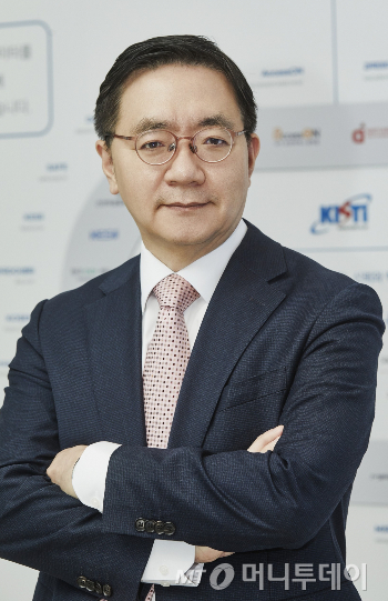 이식 한국과학기술정보연구원장