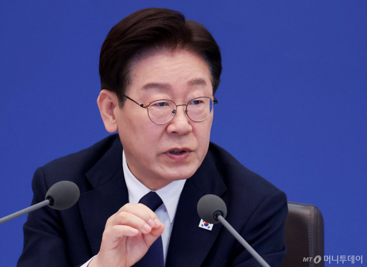 (서울=뉴스1) 이재명 기자 = 이재명 대통령이 31일 청와대에서 열린 국무회의에서 발언하고 있다. (청와대통신사진기자단) 2026.3.31/뉴스1  Copyright © 뉴스1. All rights reserved. 무단 전재 및 재배포,  AI학습 이용 금지. /사진=(서울=뉴스1) 이재명 기자