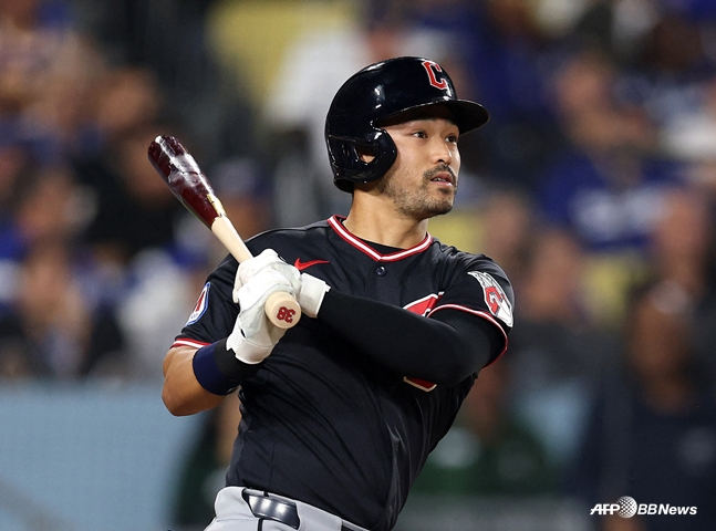 3안타로 맹타를 휘두른 스티븐 콴. /AFPBBNews=뉴스1