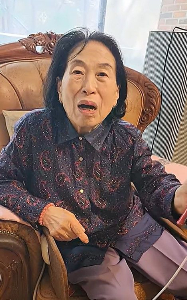 낙상사고로 고관절 수술을 받았던 전원주의 근황이 공개됐다./사진=유튜브 채널 '김형근'