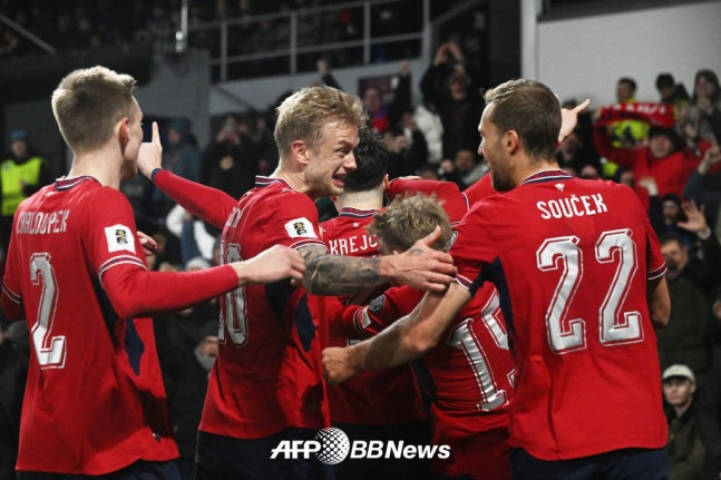 2026 FIFA 북중미 월드컵 유럽 플레이오프에서 덴마크를 꺾고 20년 만에 월드컵 본선에 진출한 체코 대표팀 /사진=뉴스1