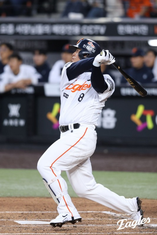 타격하는 노시환. /사진=한화 이글스