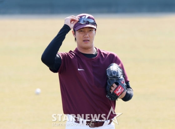 키움 안우진. 안우진은 시속 155㎞ 이상 던질 수 있는 강속구 투수 중 제구도 갖춘 몇 안되는 투수로 통한다. /사진=강영조 선임기자