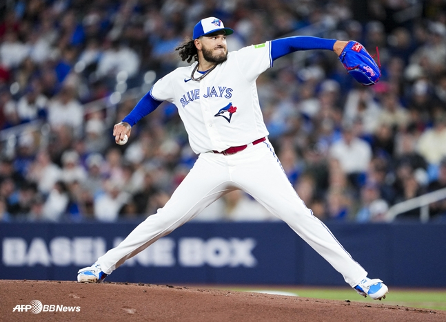 3월 31일 콜로라도전에서 투구하는 폰세의 모습. /AFPBBNews=뉴스1