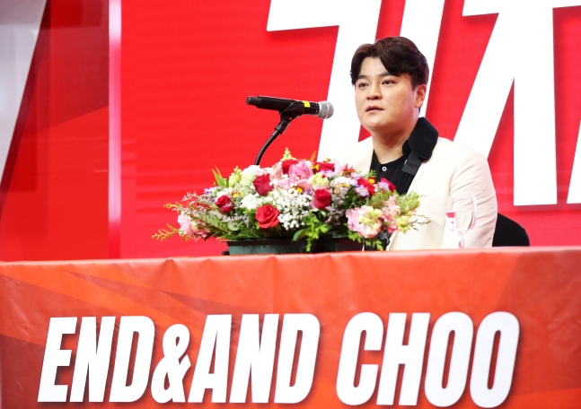 2024시즌 종료 후 은퇴 기자회견을 갖고 있는 추신수. /사진=SSG 랜더스 제공