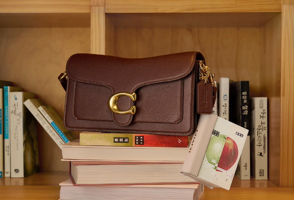 코치 태비백과 ‘혼모노’ 북참./사진제공=코치