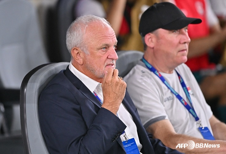 그레이엄 아놀드(가운데) 감독. /AFPBBNews=뉴스1