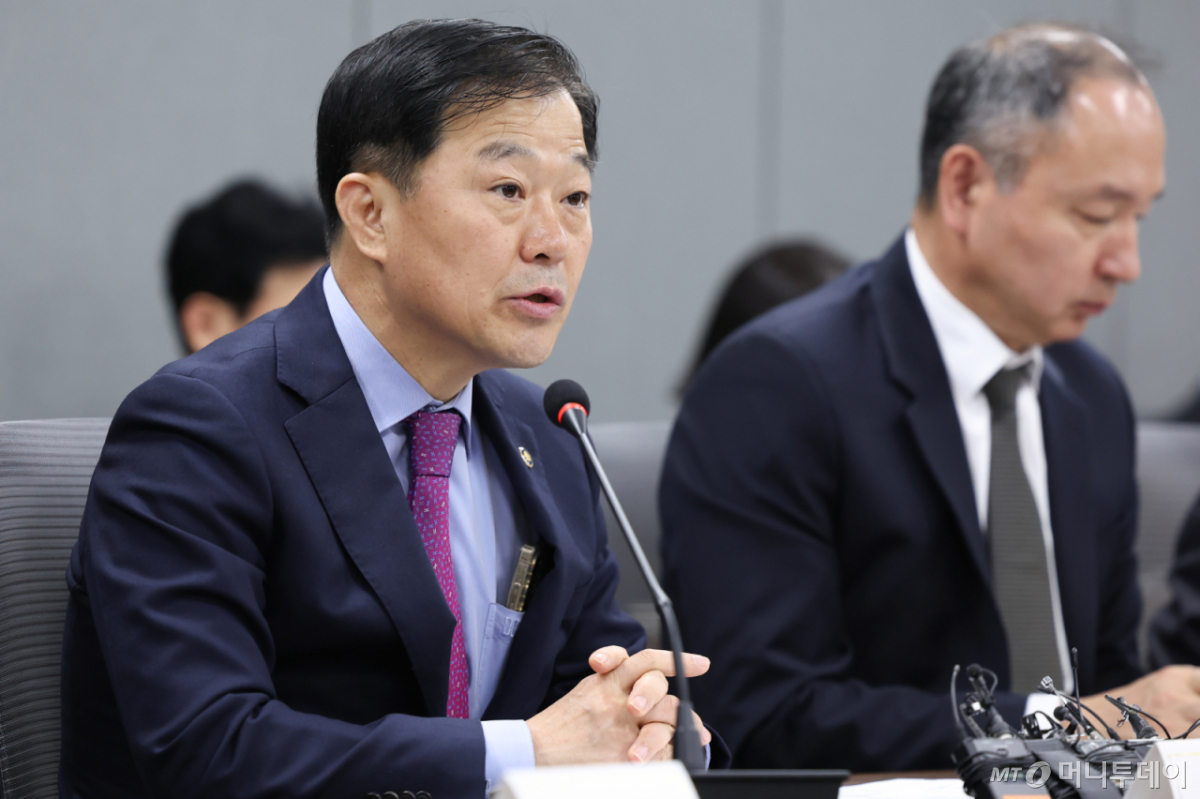 이형훈 보건복지부 제2차관이 31일 오후 서울 중구 서울역 T타워에서 열린 중동전쟁 대응 보건의료 관계기관 회의에서 모두발언을 하고 있다./사진=(서울=뉴스1) 