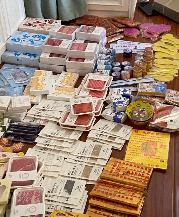 반려동물 장례식 관련 물품 /사진=뉴시스