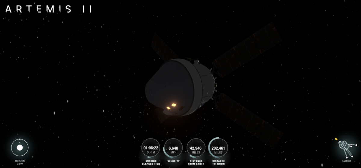 우주선과 달과의 위치를 보여주고 있는 나사 AROW 앱./사진=AROW 화면 캡처