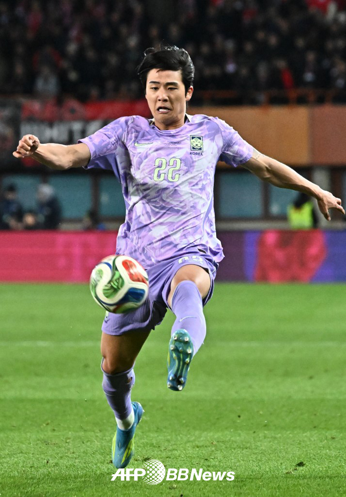 지난 1일 오스트리아 빈에서 열린 한국과 오스트리아의 A매치 평가전에 나섰던 국가대표 수비수 설영우. /AFPBBNews=뉴스1