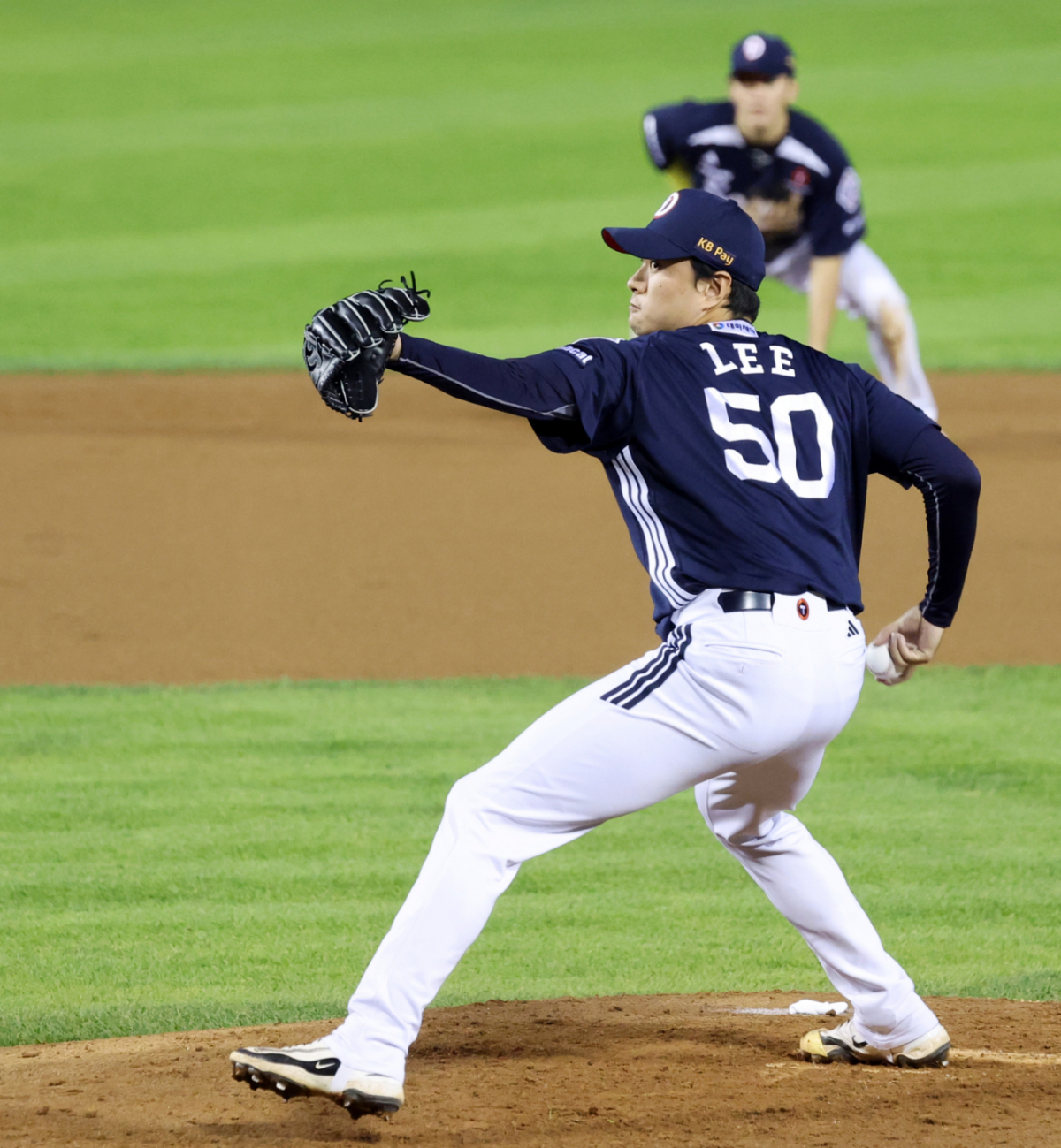 플렉센의 자리를 대체하게 된 이영하. /사진=강영조 선임기자