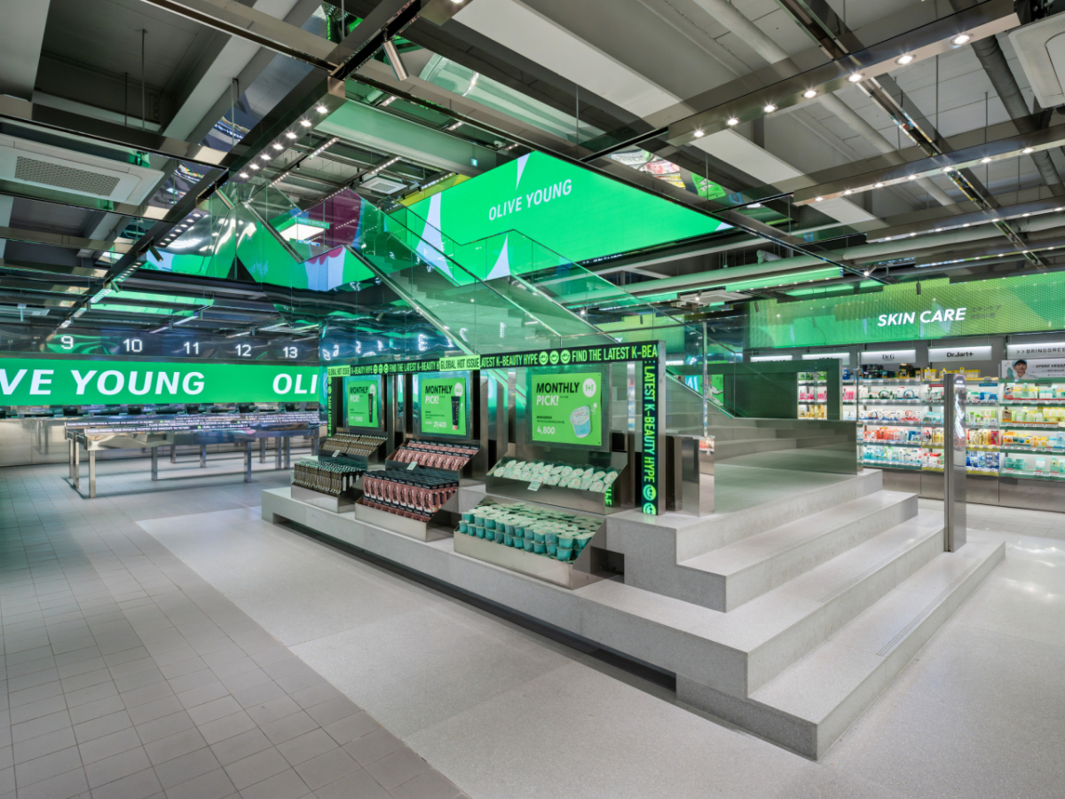  올리브영 명동 타운 내부 전경. /사진제공=올리브영 