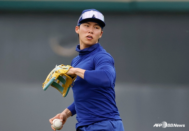 수비훈련을 하는 김혜성. /AFPBBNews=뉴스1