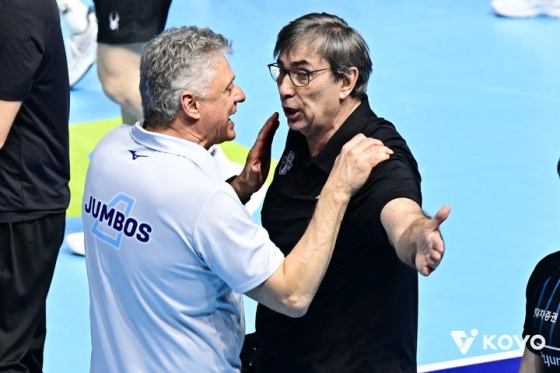 레난 달 조토(왼쪽) 감독과 필립 불랑 감독. /사진=KOVO 제공