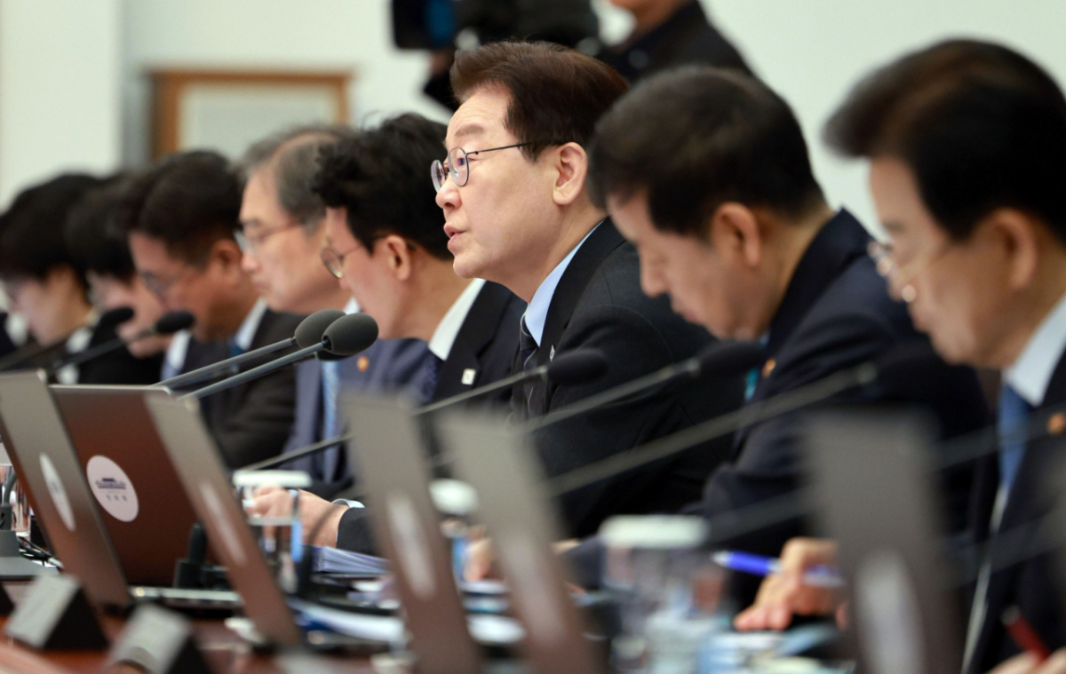 이재명 대통령이 6일 청와대에서 열린 국무회의 겸 제4차 비상경제 점검회의에서 발언하고 있다. /사진=뉴스1 /사진=(서울=뉴스1) 이재명 기자