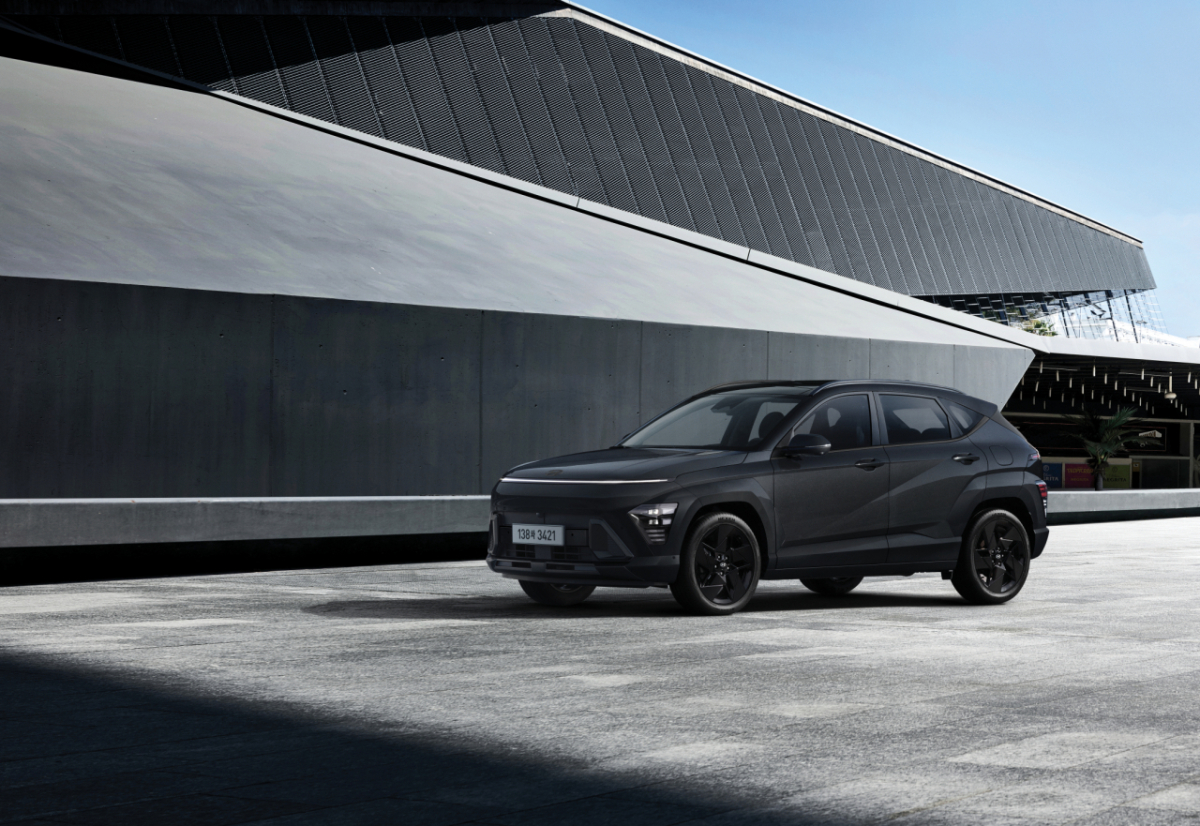 전용 '블랙 휠'이 새롭게 적용된 2027 코나 '블랙 익스테리어'./사진제공=현대차