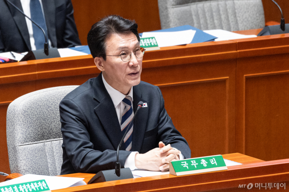 (서울=뉴스1) 이승배 기자 = 8일 서울 여의도 국회에서 열린 제434회국회(임시회) 예산결산특별위원회 제2차 전체회의에서 김민석 국무총리가 의원 질의에 답변하고 있다. 2026.4.8/뉴스1  Copyright © 뉴스1. All rights reserved. 무단 전재 및 재배포,  AI학습 이용 금지. /사진=(서울=뉴스1) 이승배 기자