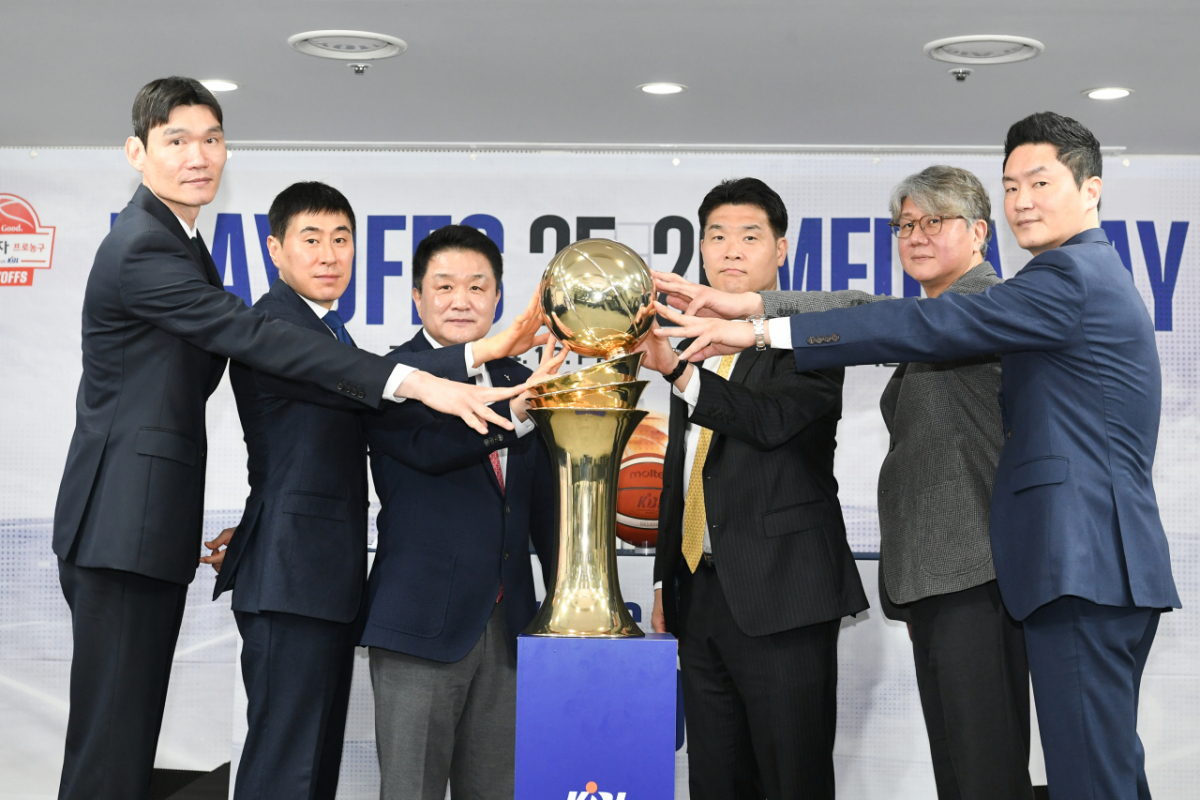 2025~2026 LG전자 프로농구 플레이옾 미디어데이에 참석한 각 구단 감독들. /사진=KBL 제공