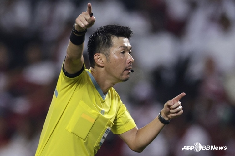 아라키 유스케 주심. /AFPBBNews=뉴스1