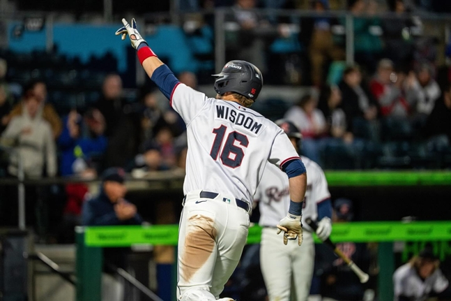 위즈덤. /사진=타코마 레이니어스 공식 SNS