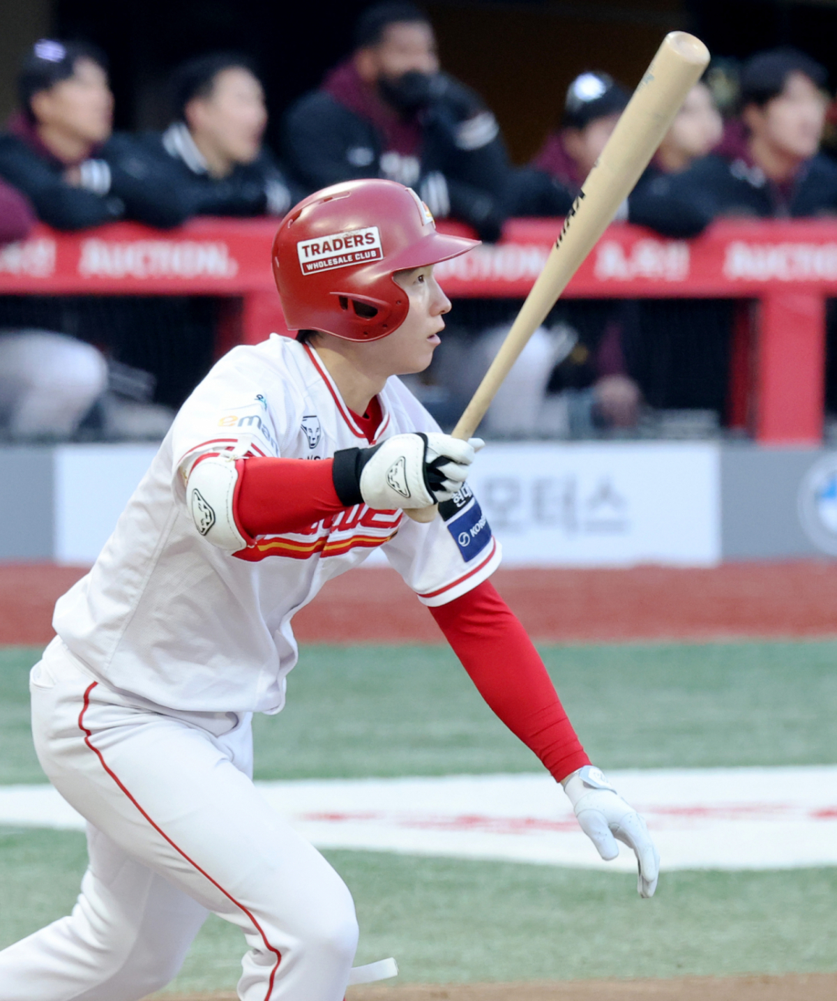 SSG 랜더스 1번 타자로 활약 중인 박성한. /사진=강영조 선임기자