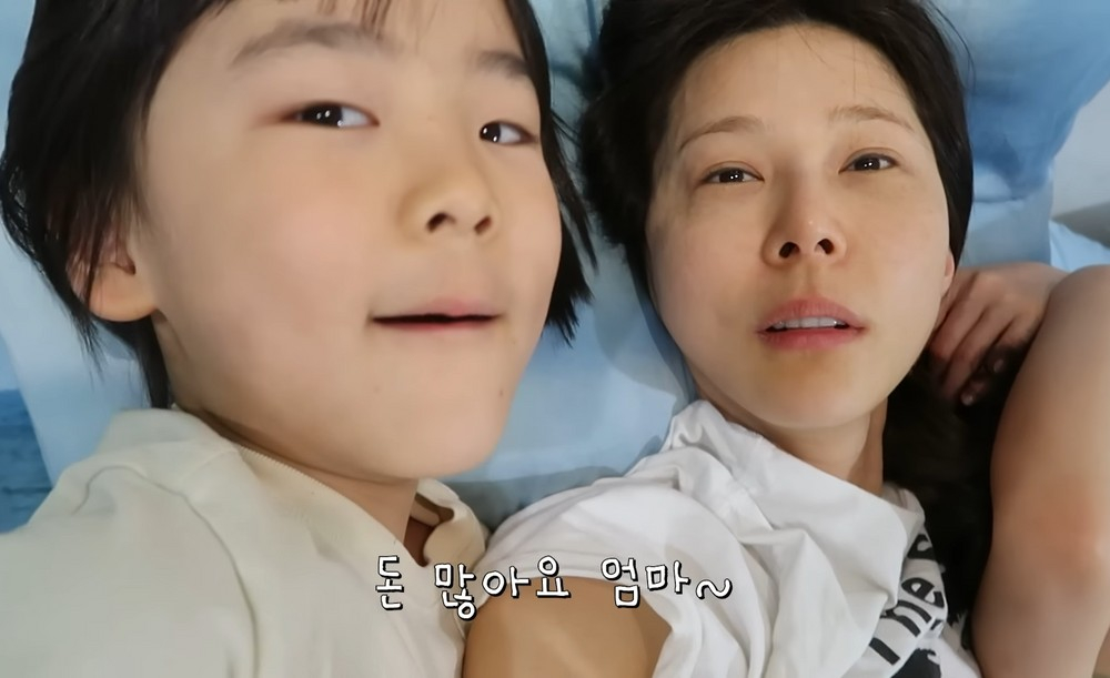 방송인 김나영의 아들들이 엄마의 장점에 대해 솔직하게 이야기했다. /사진=유튜브 채널 '김나영의 노필터TV"