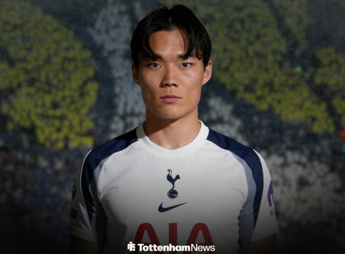 오현규가 토트넘 유니폼을 입은 가상의 모습. /사진=토트넘 훗스퍼 뉴스 갈무리