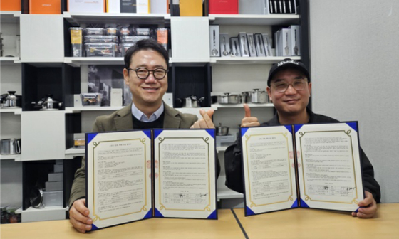 차찬영 지트렌드 대표(사진 왼쪽)와 장경민 한국소극장협회 이사장/사진제공=지트렌드