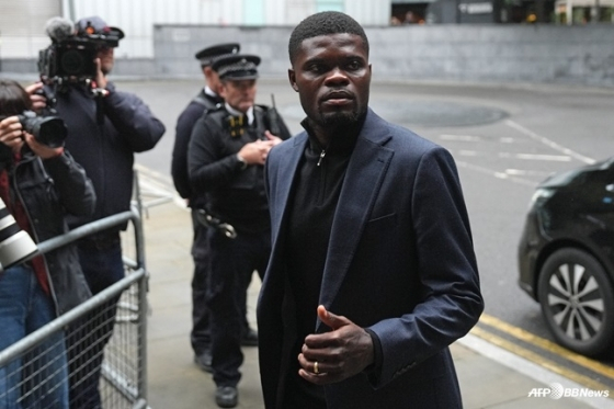 토마스 파티가 영국 런던의 토트넘 홋스퍼 스타디움에서 열린 2025~2026 유럽축구연맹(UEFA) 챔피언스리그(UCL) 리그 페이즈 1라운드 경기가 끝난 뒤 런던 사우스워크 형사 법원에 출석하고 있다. /AFPBBNews=뉴스1