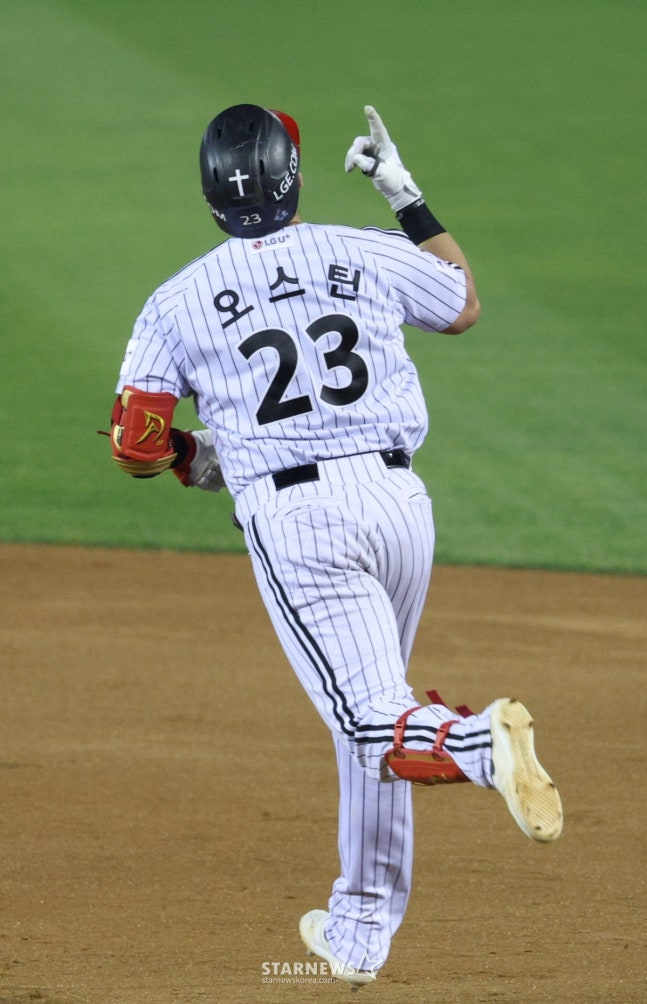 8회 홈런을 쏘아올린 오스틴. /사진=김진경 대기자