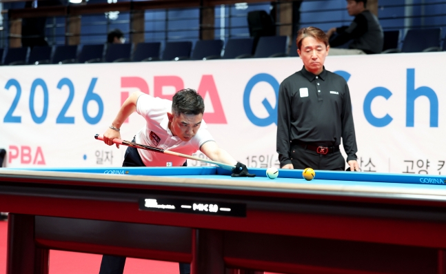 정경섭이 13일 '2026 PBA 큐스쿨(Q-School)' 2라운드 1일차 일정에서 스트로크를 준비하고 있다. /사진=PBA 투어 제공