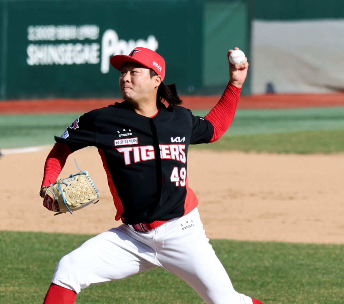 KIA 타이거즈로 이적한 불펜 김범수. /사진=강영조 선임기자