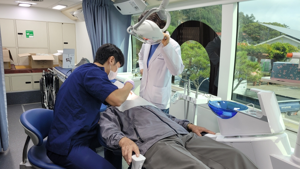 공중보건의 치과 진료/사진제공=전라남도
