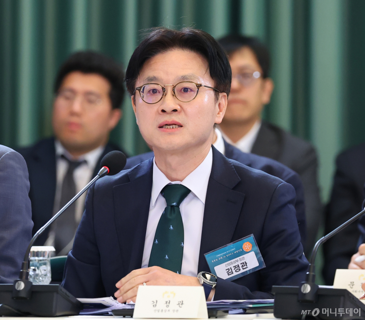 (서울=뉴스1) 이재명 기자 = 김정관 산업통상부 장관이 15일 청와대에서 열린 규제합리화위원회 제1차 전체회의에서 발언을 하고 있다. 2026.4.15/뉴스1  Copyright © 뉴스1. All rights reserved. 무단 전재 및 재배포,  AI학습 이용 금지. /사진=(서울=뉴스1) 이재명 기자