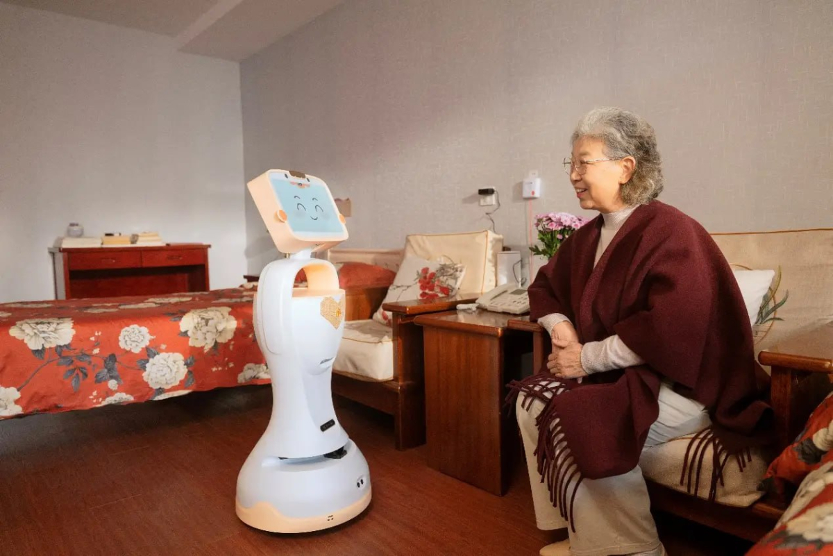 선리캉테크와 베이징사범대가 공동 개발한 '샤오리' 로봇/사진=매매왕