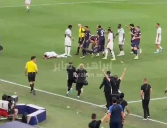 어수선한 현장 모습. /사진=더선 갈무리