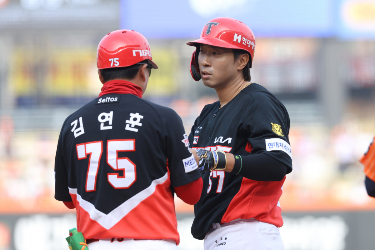 KIA 타이거즈 외야수 고종욱.(오른쪽) /사진=KIA 타이거즈 제공