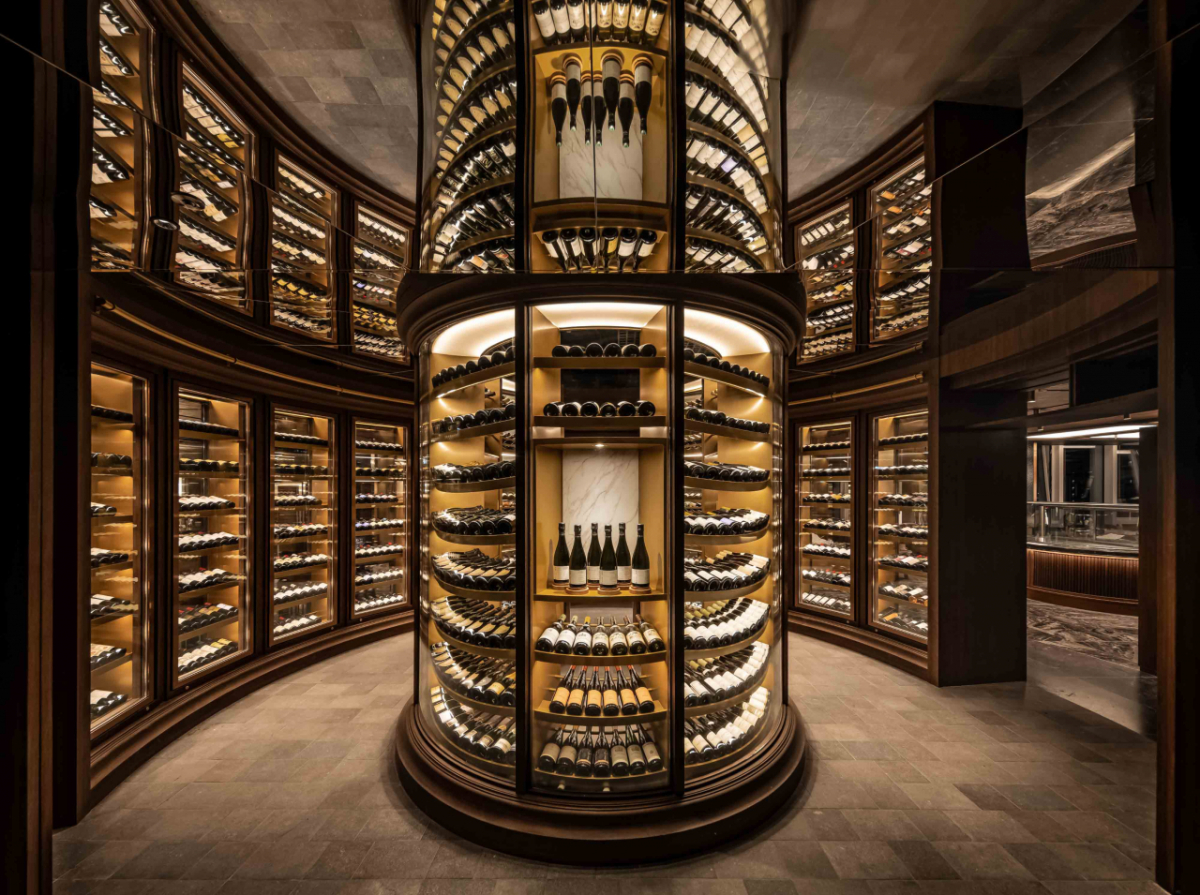 파블로 입구의 대형 와인타워./사진제공=한화푸드테크