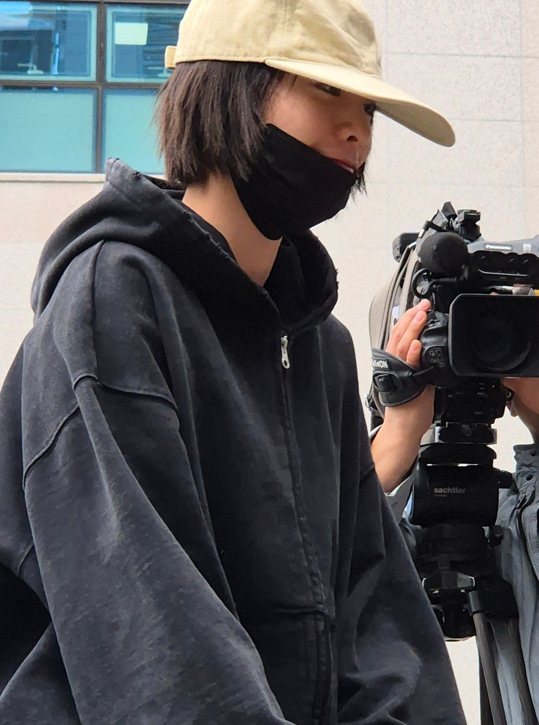 나나가 21일 경기 의정부지방법원 남양주지원에 증인으로 출석하고 있다. /사진=뉴스1 