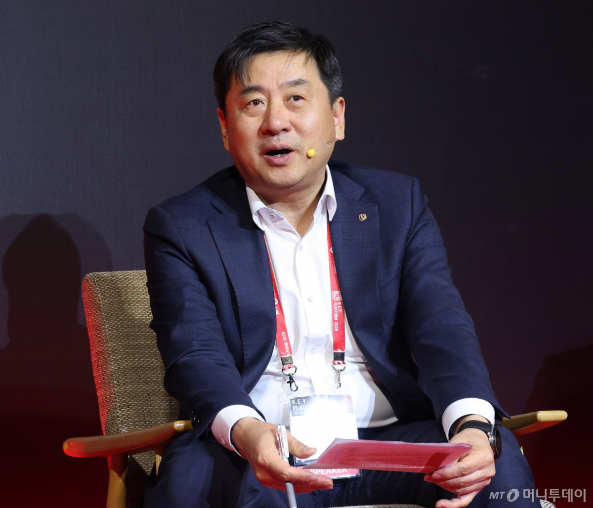 이준원 한화에어로스페이스 우주사업부장이 24일 영등포구 콘래드 서울에서 머니투데이 주최로 진행된 '2026 키플랫폼' 특별세션4 '제1회 K-우주포럼: 뉴스페이스 시대 기회와 도전-우주산업 성공 방정식, 정부-민간 컬래버' 패널토론에서 발언을 하고 있다. /사진=김창현 기자 chmt@