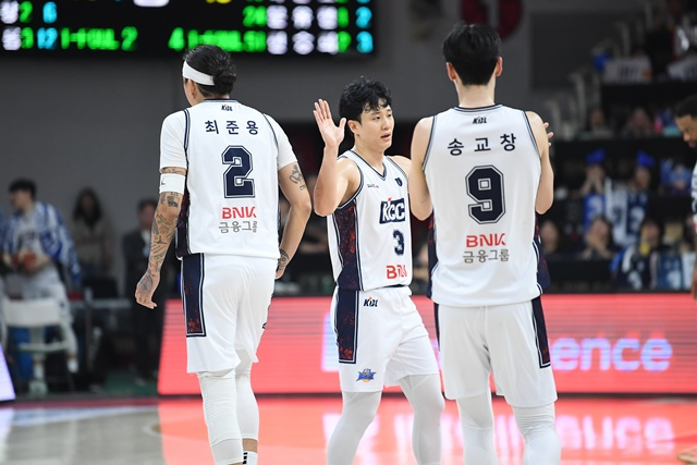 왼쪽부터 최준용, 허웅, 송교창. /사진=KBL 제공