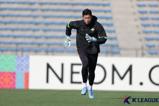 훈련에 집중하는 박청효. /사진=한국프로축구연맹 제공