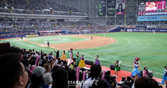 팬들로 가득 메워진 고척돔. /사진=강영조 선임기자
