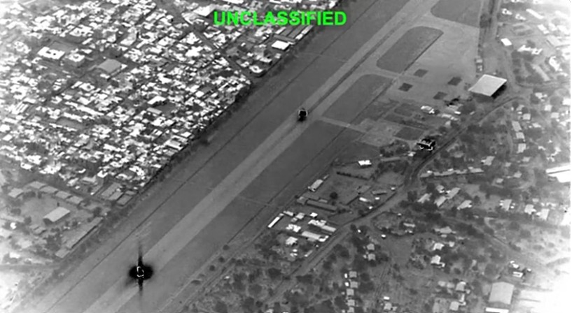 3월13일(현지시간) 미군이 이란 석유 수출 중심지인 하르그섬에 대한 공습을 감행했다. 사진은 도널드 트럼프 미국 대통령이 트루스소셜에 올린 영상 중 일부로, 미군이 하르그섬을 공격하는 모습이 담겼다.  /사진=도널드 트럼프 미국 대통령 트루스소셜 