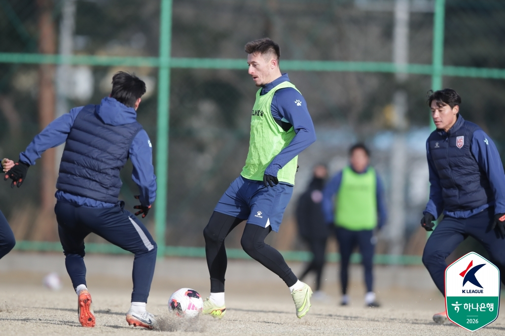 팀 훈련 중인 플라나의 모습. /사진=한국프로축구연맹 제공