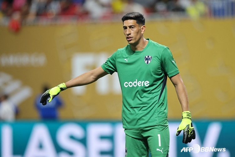 레알 사라고사 골키퍼 에스테반 안드라다. /AFPBBNews=뉴스1